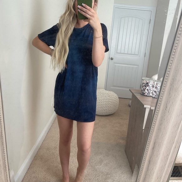 BRANDY MELVILLE TSHIRT DRESS - Picture 1 of 1